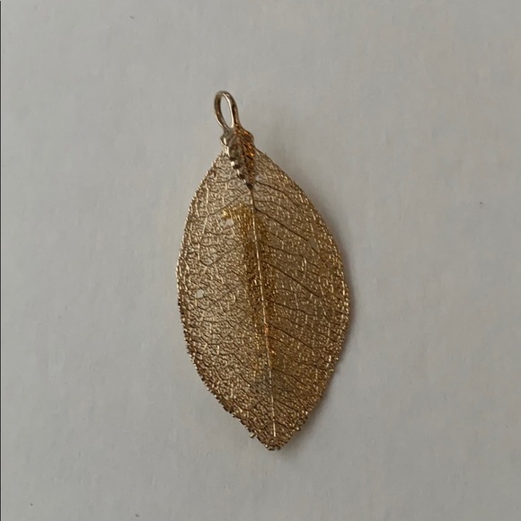 Gold leaf brooch - Picture 3 of 3